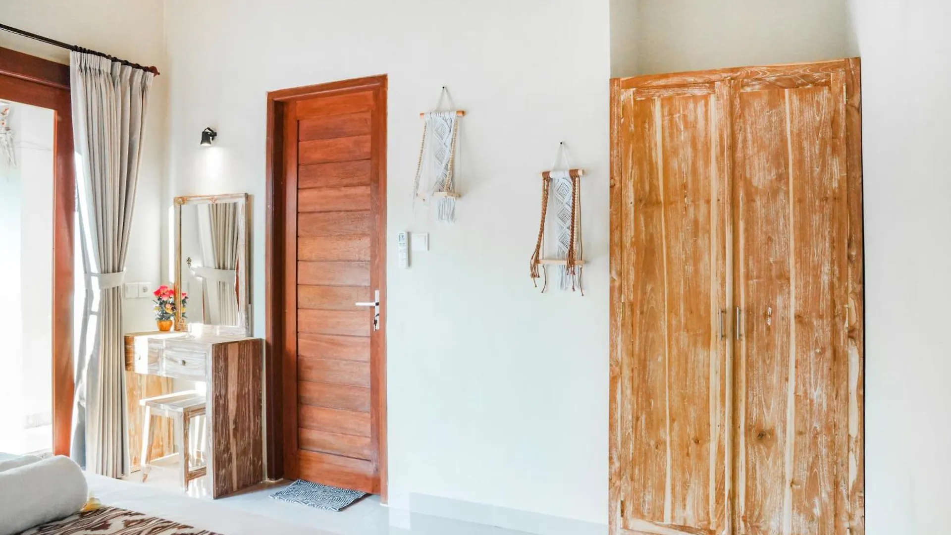 Brookside House - 1Bdr, Prv Pool, 5 Min Ubud Center
